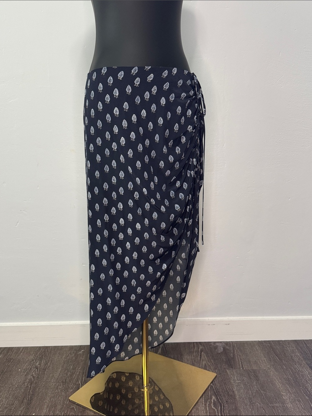 Banana Republic Navy & White Asymmetrical Printed Skirt